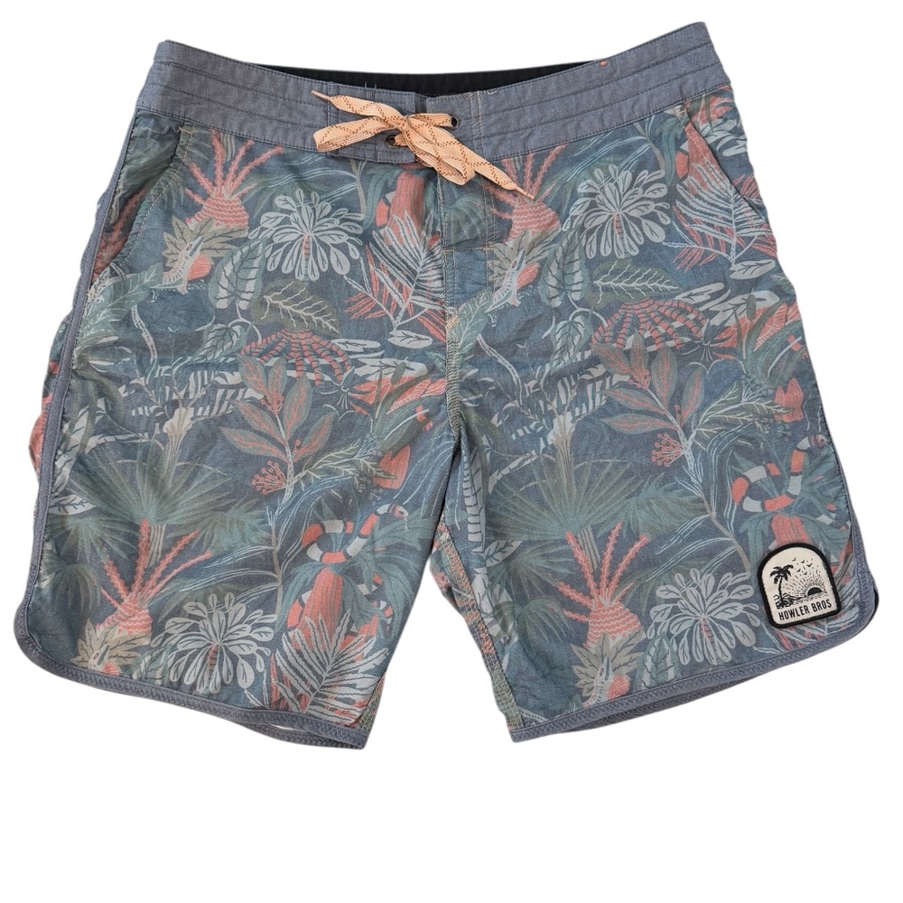 Howler Brothers Bruja Boardshorts NWOT 33”